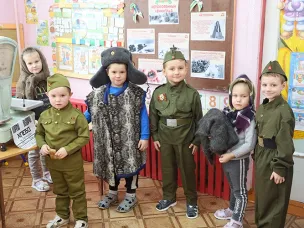 И здесь мы слово "Родина " впервые прочитали по складам