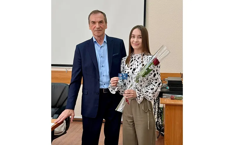 В партию идет молодежь