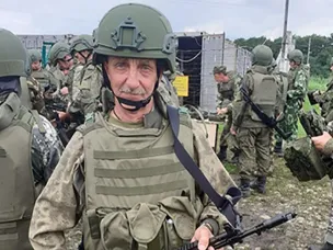Вернулся солдат с фронта