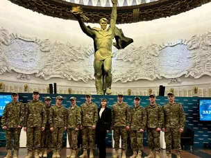 «Здесь рождается характер»: как сосновские школьники зажгли «Зарницу 2.0» у стен Музея Победы   в Москве