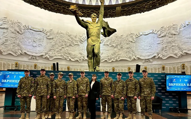 «Здесь рождается характер»: как сосновские школьники зажгли «Зарницу 2.0» у стен Музея Победы   в Москве